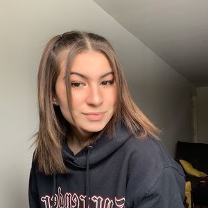 Meet your Posher, Leanna